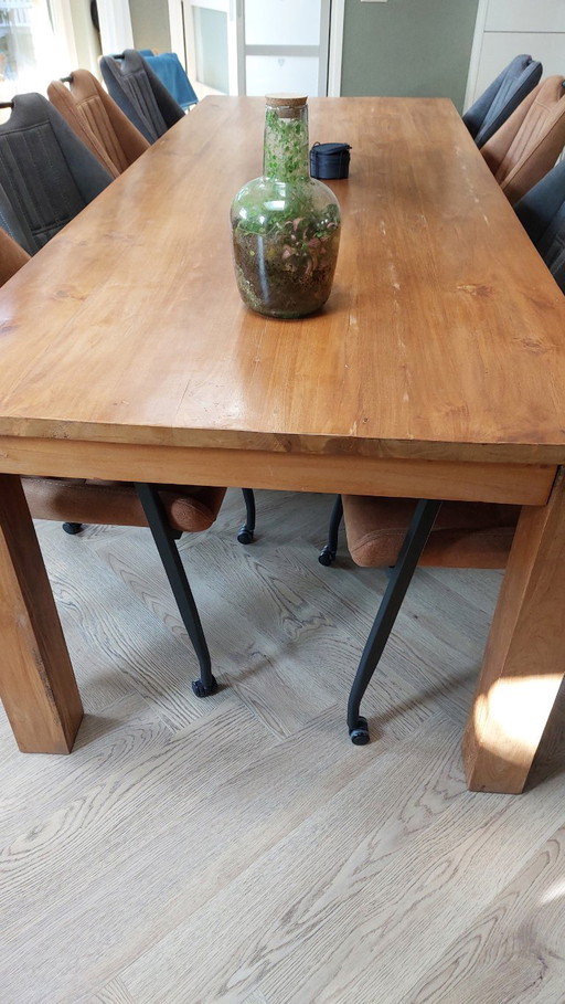 Teak dining room table 260 x 100 cm.