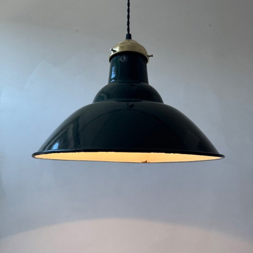 OLD GREEN ENAMELED INDUSTRIAL SUSPENSION 34 CM