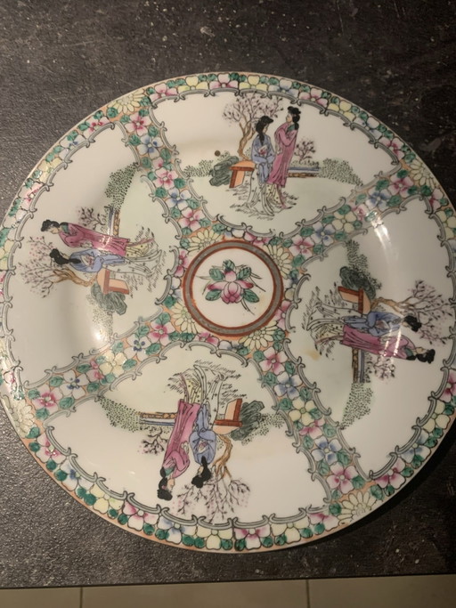 Plato de porcelana
