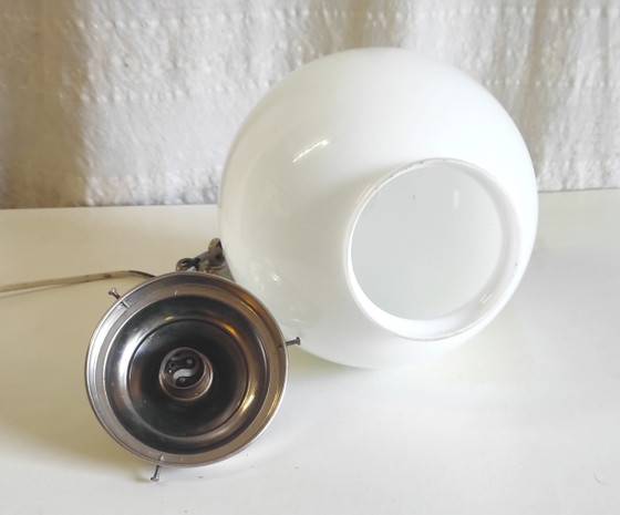 Lampada a sospensione Bauhaus Globe Opale Design - Metà del XX secolo – Lampade a sospensione, Glass (photo 8 of 8)