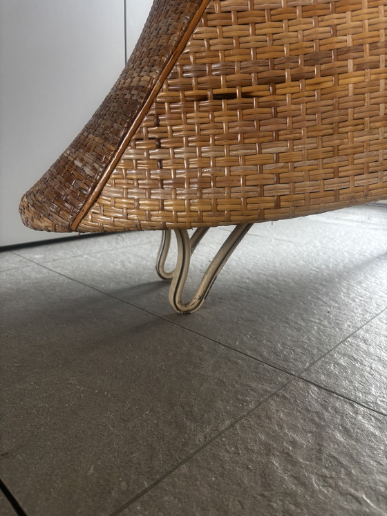 Image 1 of Sillón de ratán orgánico: diseño escultural