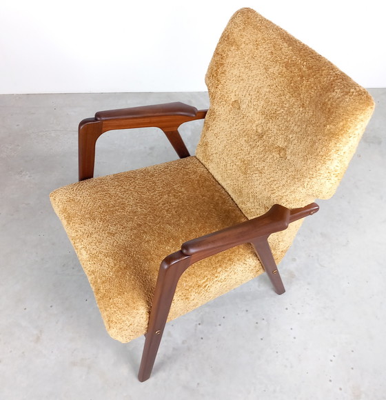 Image 1 of Poltrona Wingback anni '50 | restaurata | Gialla