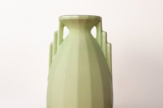 Image 1 of Vaso Art Déco in fine maiolica color verde mela, della manifattura Digoin-Sarreguemines, 1960.