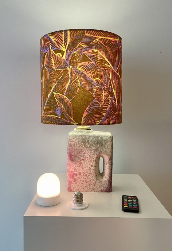 Übelacker tafellamp - batterijgevoede lamp op een haardvaas met botanische lampenkap | 42 cm (photo 5 of 15)