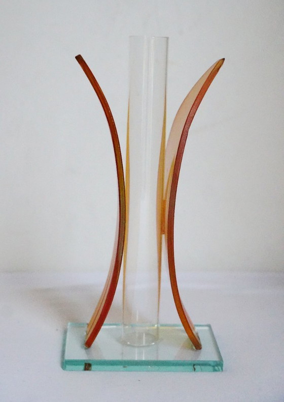 Image 1 of Jarrón escultural de vidrio artístico modernista de mediados de siglo: vidrio ámbar y transparente