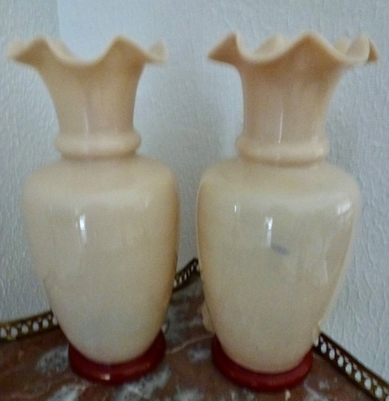 2x Antique Opaline Glass Vases – Neoclassical With Putti – 21 Cm. (photo 6 of 10)