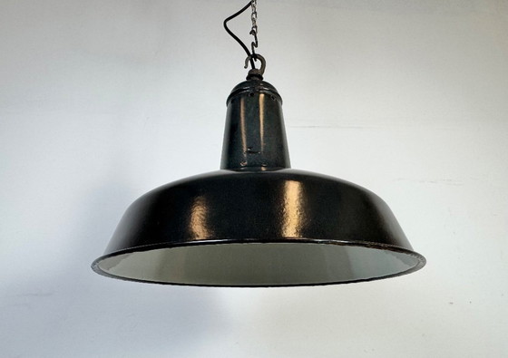 Image 1 of Industriële Franse donkergrijze geëmailleerde fabriekshanglamp, jaren 60