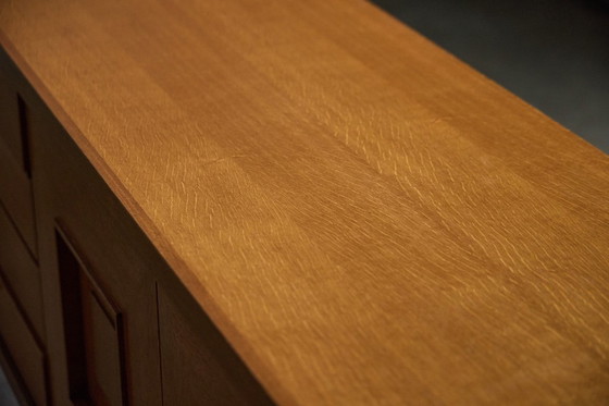 Image 1 of Buffet brutalista in quercia, Belgio, anni '60