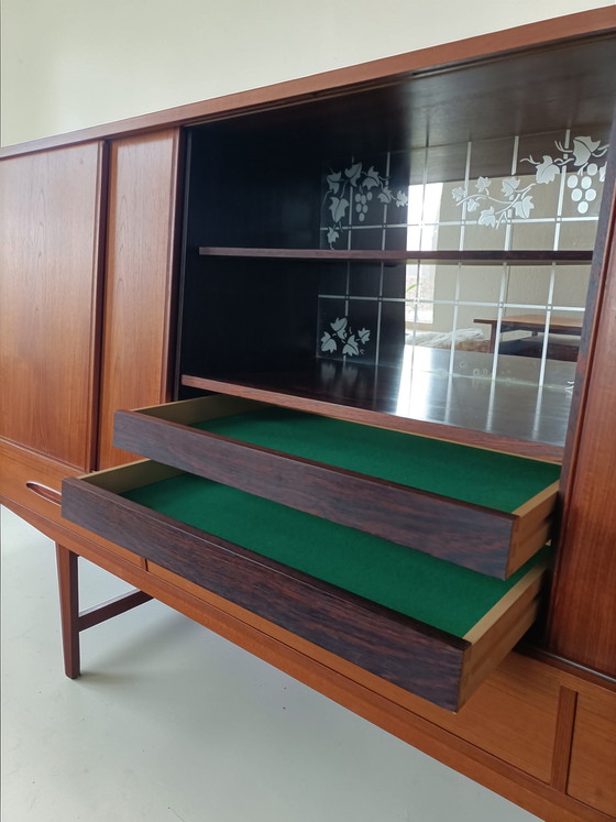 Image 1 of Deens vintage dressoir 
