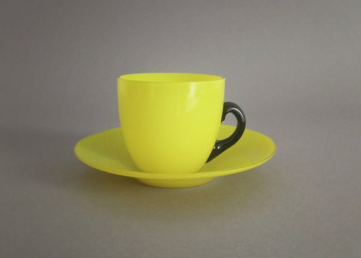 Loetz art-deco tango glazen geel/zwart mokka kopje met schotel 1925