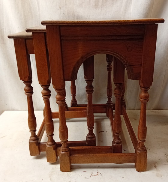 Image 1 of Nido di tavoli in rovere vintage