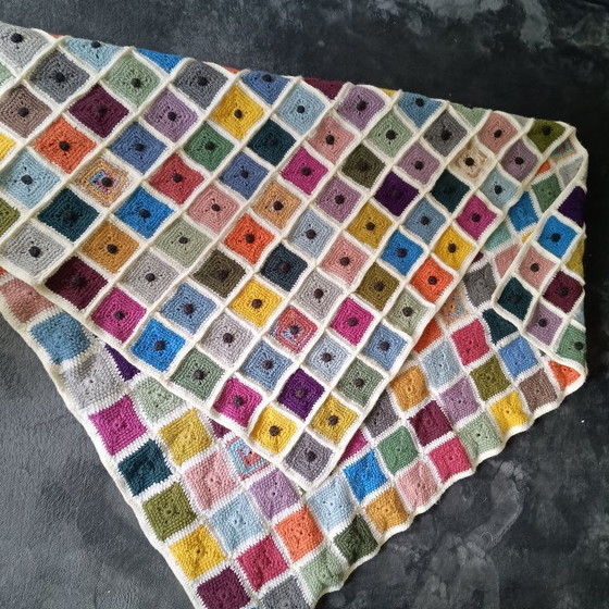 Image 1 of Manta de ganchillo de colores