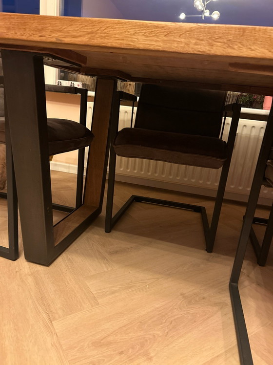 Schöner hölzerner 6-Personen Esstisch – Esstische, Metall, Holz (photo 4 of 5)