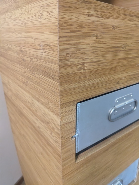 Image 1 of Falsche Tulpe, Kommode 1