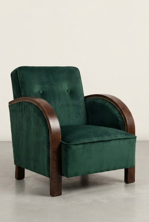 Hungarian Art Deco Lounge Chair in Green Velvet with Wooden Armrests, 1930s