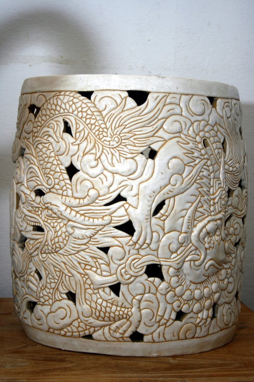 Taburete/Mesa auxiliar de jardín de cerámica china vintage – Calado con dragón, fénix y tortuga – krukjes (photo 2 of 7)