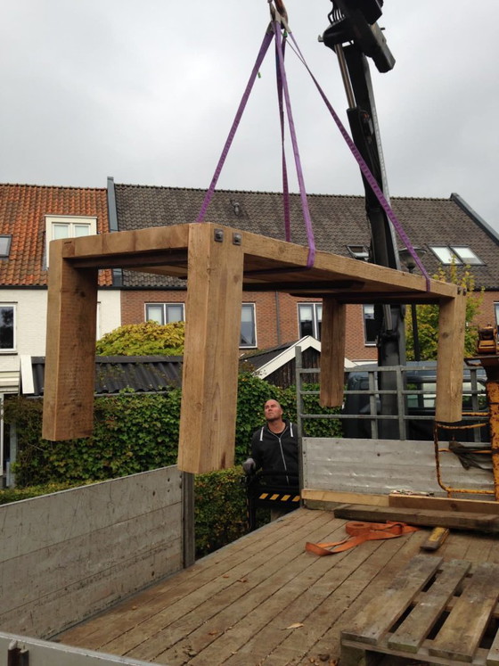 Image 1 of Schöner, robuster Balkentisch von Jan van IJken (220 cm)