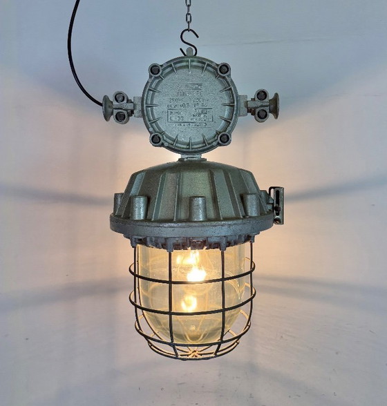 Image 1 of Grande lampada a sospensione industriale in alluminio pressofuso di Zaos, anni '70