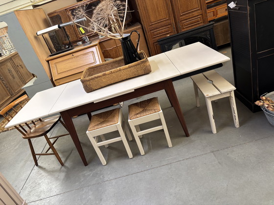 Image 1 of Table vintage