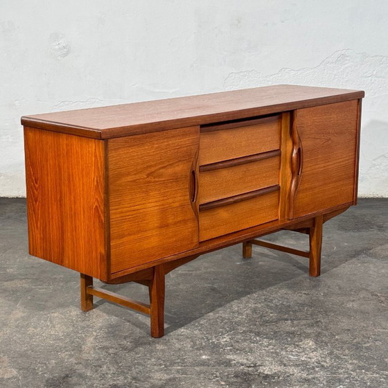 Credenza britannica in teak con ante scorrevoli, anni '60 – Credenze, Legno (photo 11 of 16)