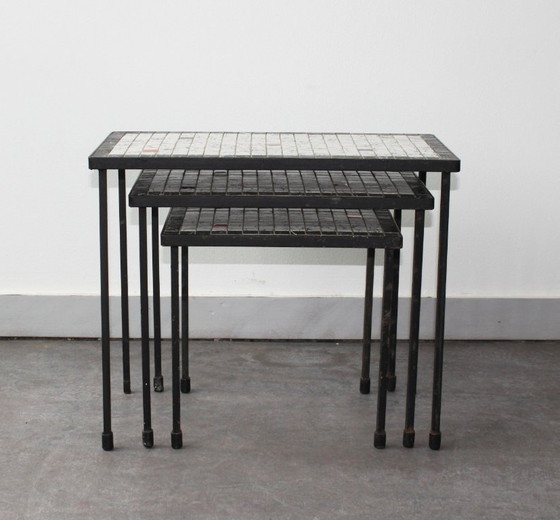 Image 1 of Conjunto de 3 mesas nido, mediados del siglo XX.