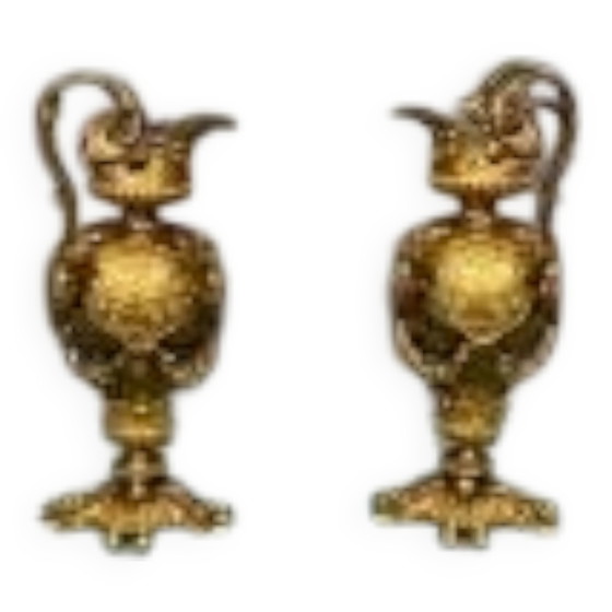 Pair of neo-Renaissance gilt bronze pitchers. – Vases (photo 7 of 8)