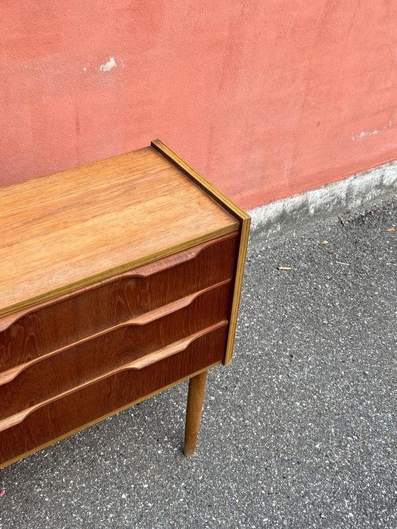 Image 1 of Cassettiera/comodino vintage danese in teak, stile Mid-Century Modern, anni '60.