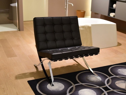 Knoll 2 X New- Never-Unused Barcelona Armchairs In Venezia Leather Black Design L. Mies Van Der Rohe And Lilly Reich 1929