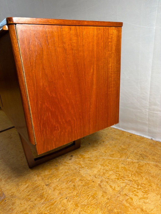 Image 1 of Mid-Century Retro Vintage Teak Sideboard by Stonehill (1960–1970)  A striking and highly functional mid-century teak sideboard b