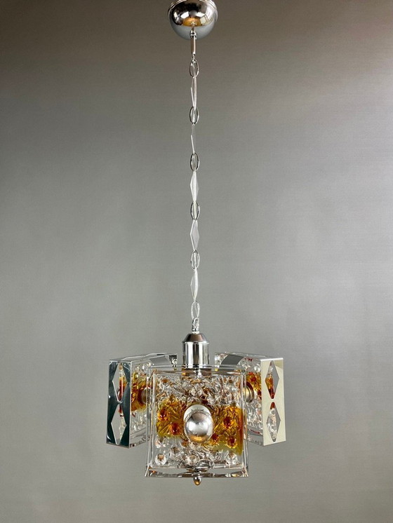Image 1 of Toni Zuccheri per Mazzega, lampada a sospensione a tre luci in vetro di Murano e cromo degli anni Settanta.