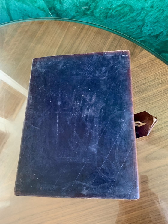 Eccezionale cofanetto antico in cuoio sbalzato, Africa Occidentale — Inizio XX secolo – Oggetti decorativi (photo 16 of 18)