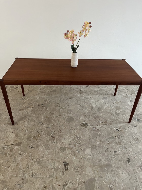 Image 1 of Mesa de centro danesa de mediados de siglo; madera de teca, fabricada en Dinamarca