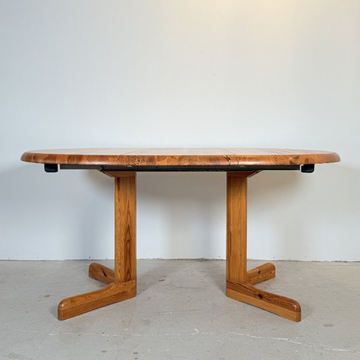 Ovaal uitschuifbare grenen eettafel in Deense stijl