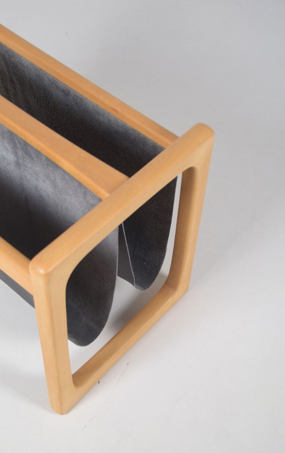 Portariviste danese disegnato da Aksel Kjersgaard, anni '60 – Leather, Wood (photo 3 of 6)