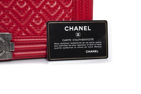 Image 1 of Chanel, borsa Boy media trapuntata rossa