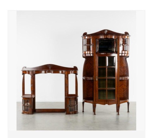 Decoene Vitrine und Kaminsimsspiegel