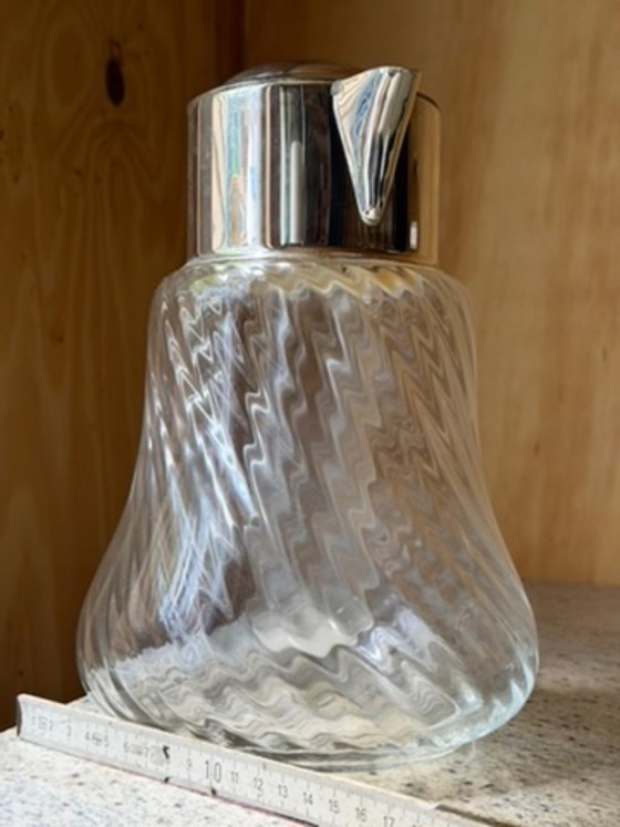 Elegante, handgefertigte Glaskaraffe mit poliertem, silberplattiertem Beschlag – Stilvolle Karaffe im (photo 11 of 13)