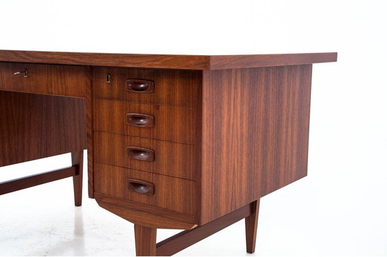 Image 1 of Bureau danois en teck, années 1960.