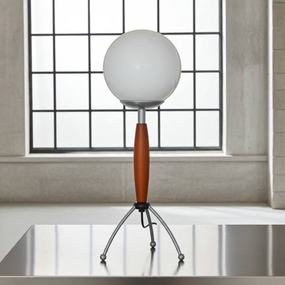 Image 1 of Lampada da tavolo a sfera in stile moderno e vintage di metà secolo
