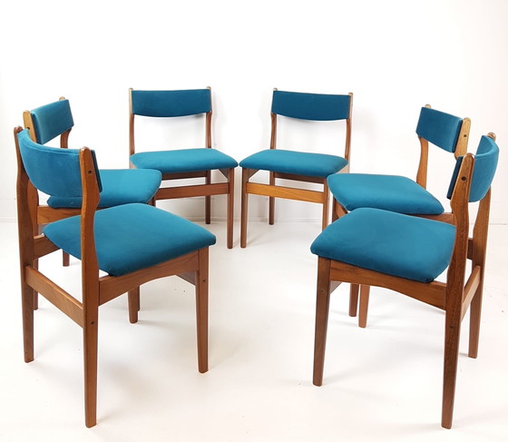 Image 1 of 6 vintage deense eettafel stoelen nieuw gestoffeerd