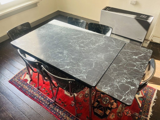 Vintage Formica extendable dining table with 6 chairs