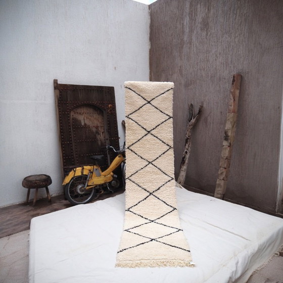 Image 1 of Neuer marokkanischer Beni Ouarain Läufer „Ysela“ | Handgewebter Berberteppich | 298 × 71 cm