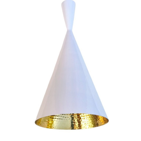 Image 1 of Set mit 2 Tom Dixon Beat Light Tall Pendelleuchten – Weiß/Messing