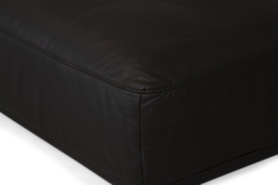 Image 1 of William 20560