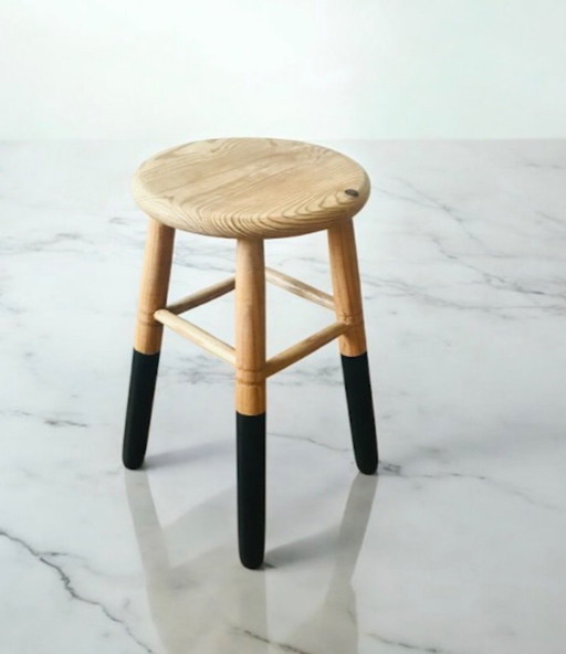 Tabouret bois massif pieds noirs