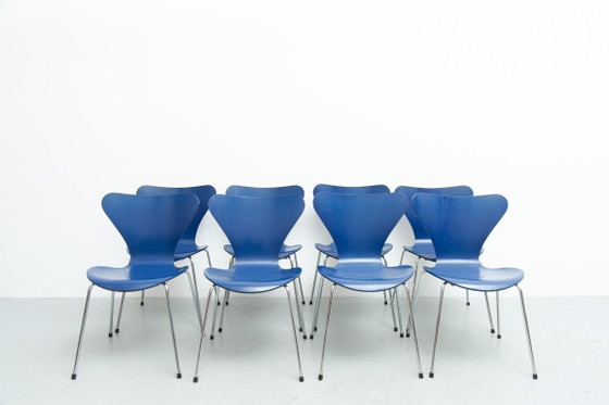 Otto sedie della serie 7 disegnate da Arne Jacobsen per Fritz Hansen, anni '50. – Sedie da pranzo, Wood (photo 2 of 24)