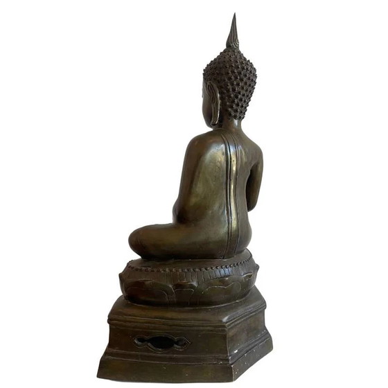 Buda tailandés de bronce sentado con llama extraíble (ushnisha) – lote 160 – Esculturas, Bronze (photo 7 of 12)