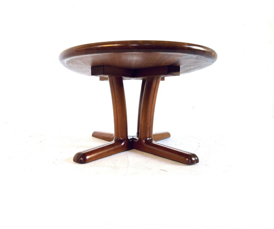 Image 1 of Ovaler Couchtisch aus Teakholz, Dyrlund, 70er Jahre