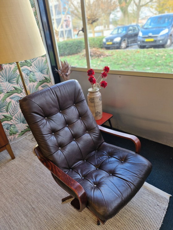 Image 1 of Vintage draaifauteuil bruin leer 70s