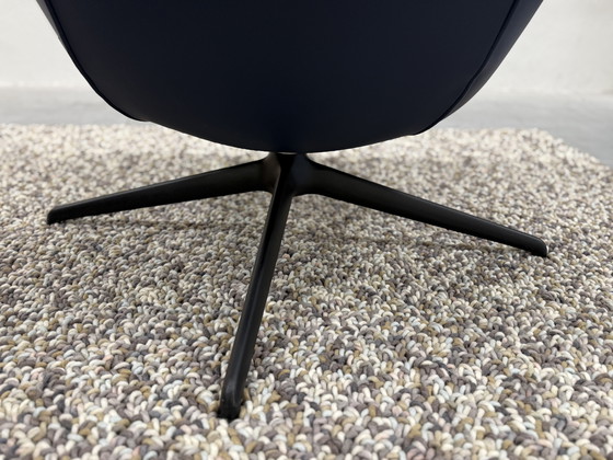 Image 1 of Poltrona Leolux Lloyd con sgabello Raffino Dragonfly